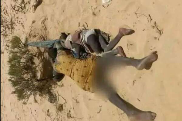 Mamma e figlia morte di sete nel deserto, il dramma migranti tra Libia e la Tunisia di Saied: “Siamo intrappolati” Mamma e figlia morte di sete nel deserto, il dramma migranti tra Libia e la Tunisia di Saied: “Siamo intrappolati”