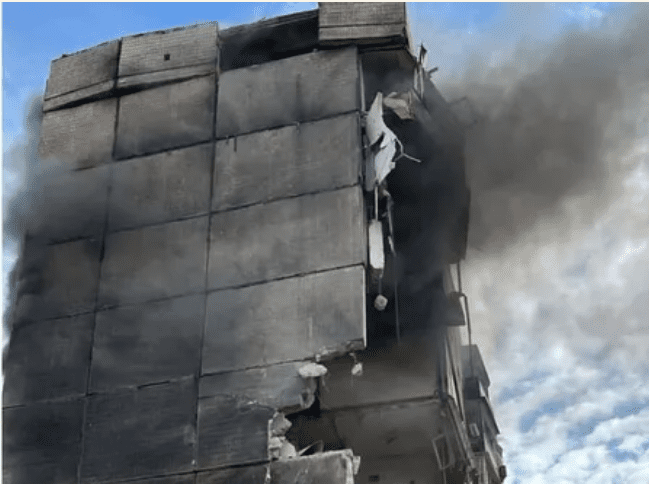 Missili russi sulla città di Zelensky: nuovi attacchi a Kryvyi Rih e Kherson. Quattro morti, tra cui una bambina di 10 anni e 53 feriti