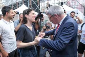 Elly al traino di Landini abiura il Jobs Act PD verso l’estrema sinistra