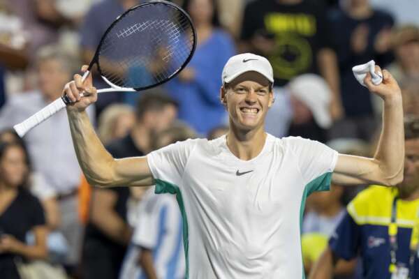 Sinner da favola: batte Medvedev in finale e vince l’Atp 500 a Pechino