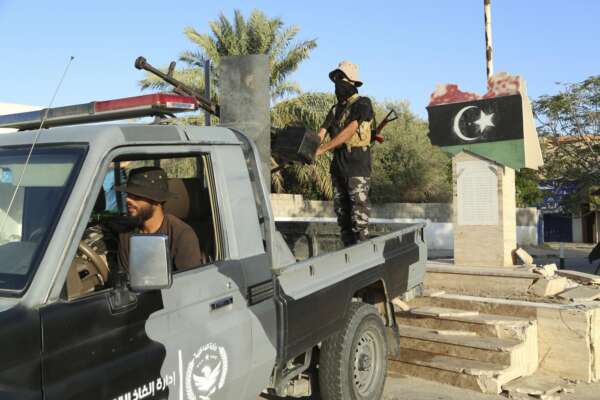 Cosa sta succedendo il Libia, l’ennesimo bagno di sangue in un Paese dove regna l’anarchia militare