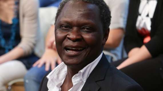 Addio Idris, il giornalista e tifoso juventino di ‘Quelli che il calcio’: con lui muoiono i ricordi delle telecronache anni ’90 Addio Idris, il giornalista e tifoso juventino di ‘Quelli che il calcio’: con lui muoiono i ricordi delle telecronache anni ’90