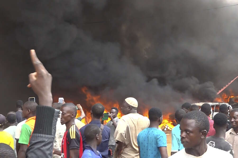 Golpe in Niger e caos nel Sahel: i terroristi islamici tornano a colpire, due attentati in pochi giorni