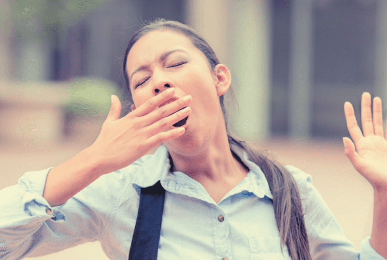 Genitori, figli e notti insonni: perché comportarsi da “gufi’ fa male al corpo e alla mente