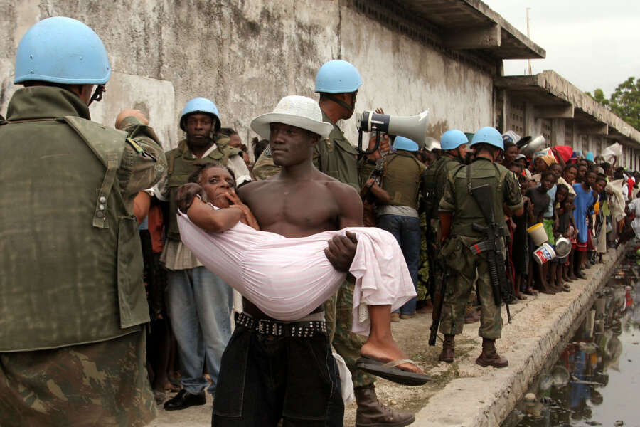 Scandalo Onu, dodici dipendenti complici dei raid di Hamas. Anche l’Italia sospende i finanziamenti all’Unrwa