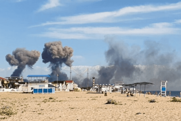 Ucraina, Kiev colpisce sistema di difesa aerea russa in Crimea. Mosca: abbattuti otto missili ucraini e tre droni