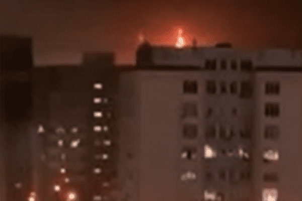 Mosca abbatte un drone ucraino: boato e fiamme nella notte sulla capitale russa