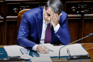 Il grande bluff della Zes unica di Fitto, il governo dimentica le risorse e il Ministro non impara la lezione Il grande bluff della Zes unica di Fitto, il governo dimentica le risorse e il Ministro non impara la lezione