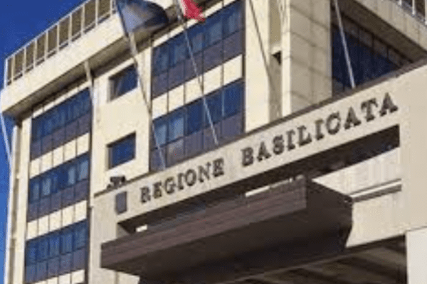 Basilicata, nasce il patto federativo di ‘Centro’ dei 5 consiglieri Baldassarre, Braia, Giorgetti, Polese e Sileo Basilicata, nasce il patto federativo di ‘Centro’ dei 5 consiglieri Baldassarre, Braia, Giorgetti, Polese e Sileo