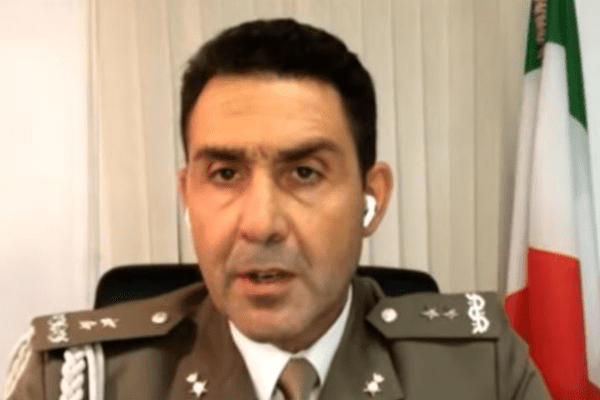 Renzi su Vannacci: “In un Paese civile i Generali in attività non fanno politica. Si tolga la divisa e si candidi”