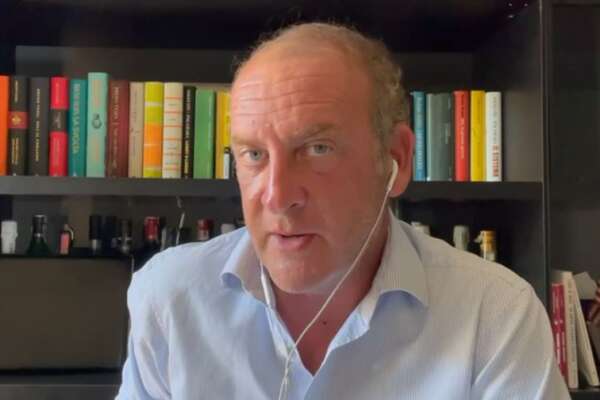 Sarkozy e le dimissioni di Berlusconi, l’ingerenza di Francia e Germania trasforma l’Europa da madre a matrigna