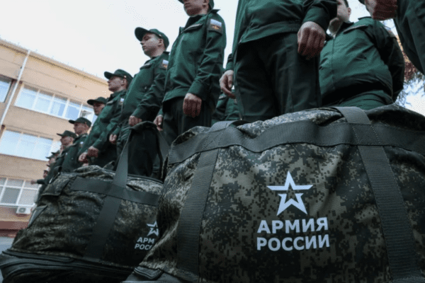 Ucraina, è allarme per le mosse di Mosca: un nuovo esercito nel Sud del Paese, secondo gli 007 britannici