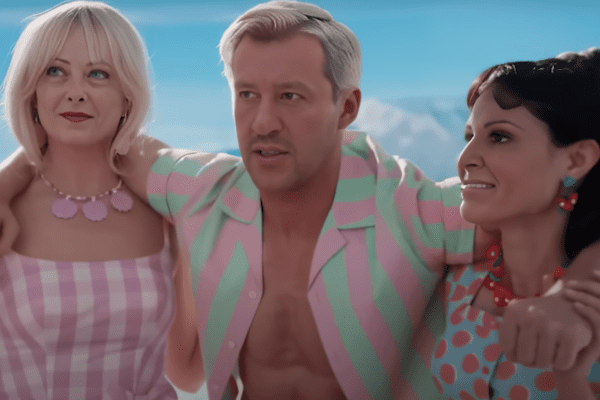 Salvini diventa Ken, Meloni la sua Barbie: il trailer del film rivisitato con l’intelligenza artificiale | Video