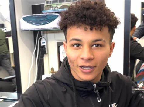 Genova, omicidio barbiere: “Vogliamo che gli assassini siano giudicati in Egitto”. L’appello della madre: “Vi prego, ridateci il suo corpo”