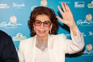 Sophia Loren, brutta caduta in casa: diverse fratture e l’operazione all’anca