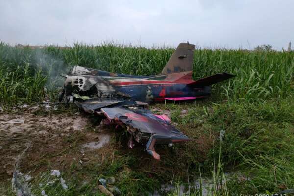 Incidente aereo Torino, il Pony 4 schiantato a terra: la manovra del pilota e l’ipotesi Bird Strike