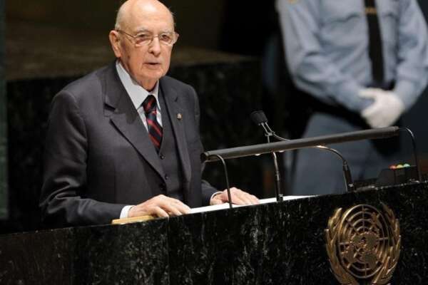 Il cordoglio per la scomparsa di Giorgio Napolitano, da Meloni a Draghi e Renzi: “Assoluto protagonista della storia italiana”