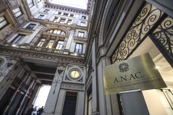 AUTORITA’ NAZIONALE ANTICORRUZIONE ANAC SEDE PALAZZO SCIARRA




















 TARGA