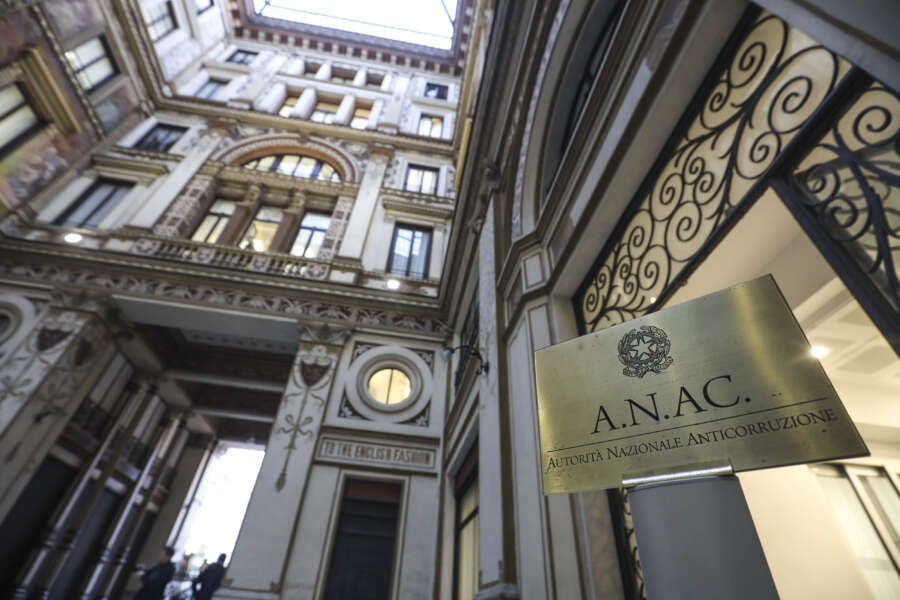 AUTORITA’ NAZIONALE ANTICORRUZIONE ANAC SEDE PALAZZO SCIARRA




















 TARGA