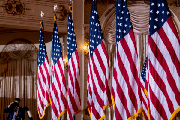 Gli Stati Uniti si avviano alle elezioni presidenziali con Trump a processo giudiziario e Biden sotto accusa dei dem