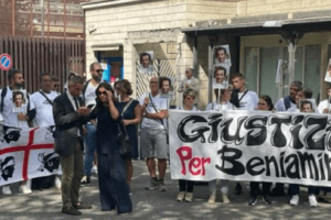Giustizia per Beniamino Zuncheddu: la manifestazione a Roma Giustizia per Beniamino Zuncheddu: la manifestazione a Roma