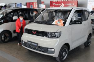 Auto elettriche: l’Ue avvia un’indagine sulla produzione in Cina, che starebbe danneggiando il mercato europeo