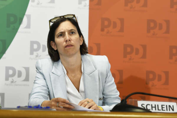 ELLY SCHLEIN  POLITICA