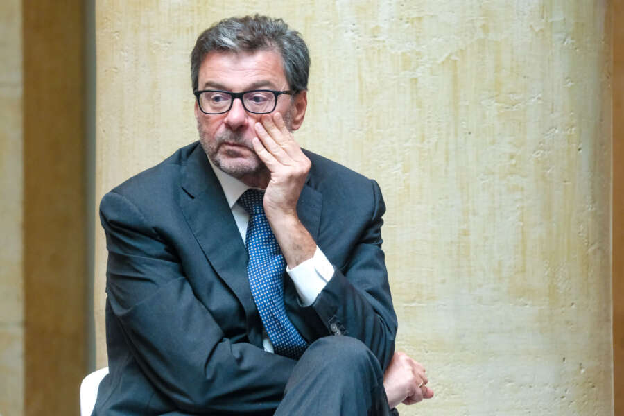 Foto Mauro Scrobogna/LaPresse
19-09-2023 Roma (Italia) Politica – convegno ‘le buone leggi, semplificare per far ripartire l’Italia’ – Nella foto: il Ministro dell’economia Giancarlo Giorgetti durante il confronto sul progetto di riforma costituzionale 

September 19, Rome (Italy) Politics – conference ‘good laws, simplifying to restart Italy’ – In the photo: the Minister of Economy Giancarlo Giorgetti during the discussion on the constitutional reform project