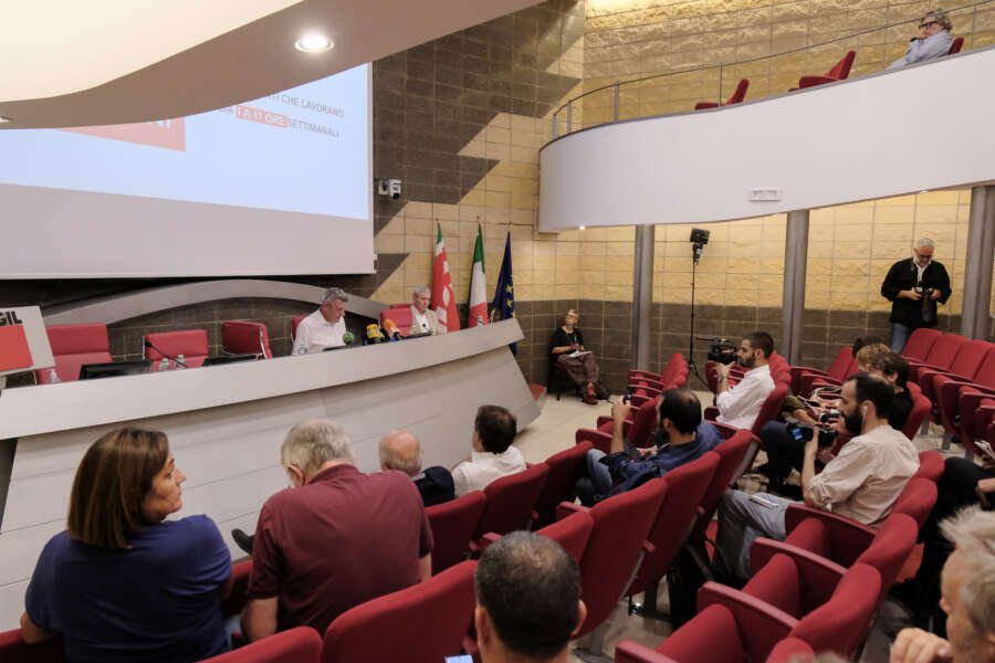 Landini, in conferenza stampa, fa la vittima ma non chiarisce: che fine fanno i soldi della CGIL?