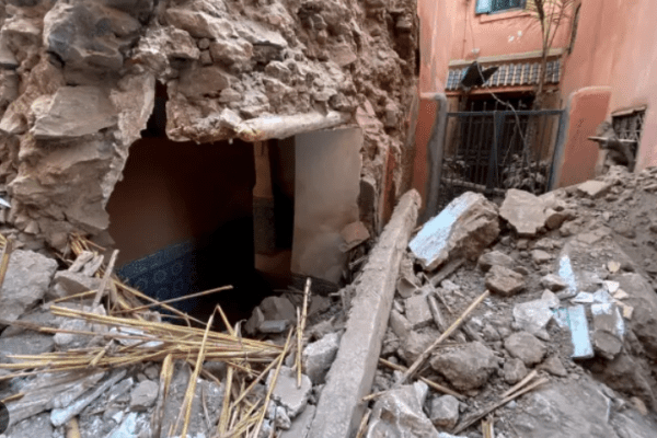 Terremoto in Marocco: scossa di magnitudo 7.0. Sale a 1.037 morti e 1.200 feriti il bilancio delle vittime. Si scava senza sosta fra le macerie