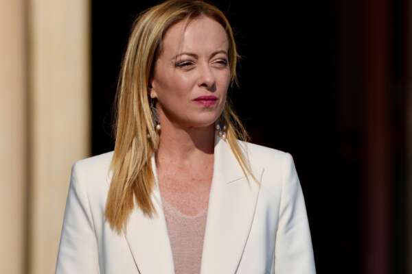 Migranti, Meloni blocca tutto e attacca la Germania: “Non si può fare solidarietà con i confini degli altri”