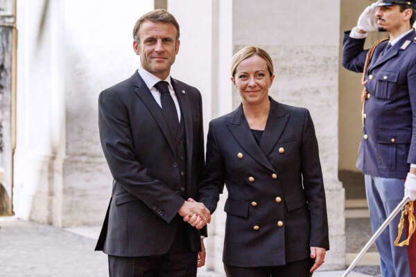 Foto Roberto Monaldo / LaPresse
26-09-2023 Roma 
Politica
Palazzo Chigi – Il Presidente del Consiglio Giorgia Meloni riceve in Presidente della Repubblica francese Emmanuel Macron
Nella foto Emmanuel Macron, Giorgia Meloni

26-09-2023 Rome (Italy)
Politica
Chigi palace – Prime Minister Giorgia Meloni receives the President of the French Republic Emmanuel Macron
In the pic Emmanuel Macron, Giorgia Meloni