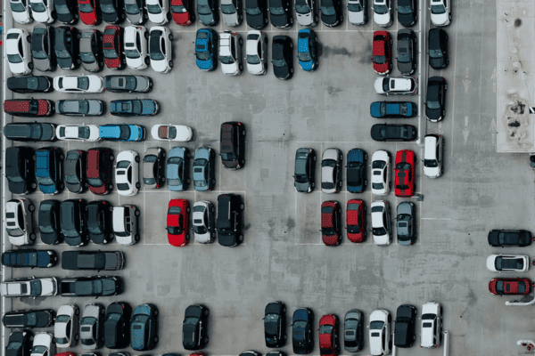 Automotive in calo: è ora di un’inversione a U