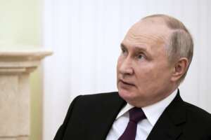 Russian President Vladimir Putin listens to South Sudan President Salva Kiir Mayardit during their talks at the Kremlin in Moscow, Russia, Thursday, Sept. 28, 2023. (Vladimir Astapkovich, Sputnik, Kremlin Pool Photo via AP)




Associated Press/LaPresse
Only Italy And Spain