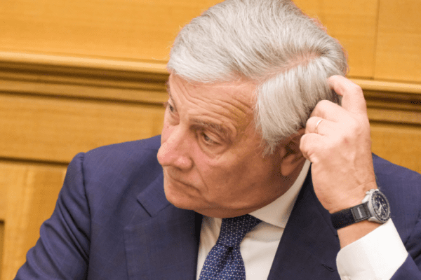 Gli italiani sono rimasti senza Mes, ma Tajani è senza quid: che fine ha fatto l’europeismo di Forza Italia?