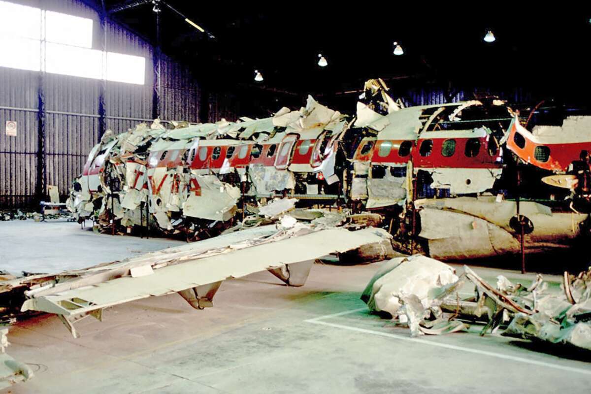 Strage Ustica, Mattarella chiama la Francia e i paesi amici: “Collaborino”. Le ricostruzioni di Giletti e Report, le accuse di Amato