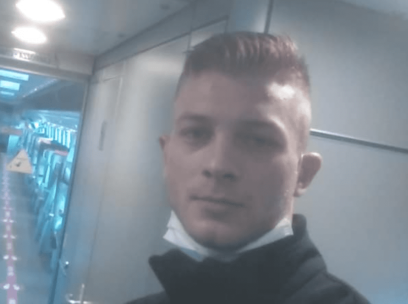Aggredito in strada a Milano, in zona Darsena: è morto Yuri Urizio, il ragazzo di 23 anni, picchiato brutalmente, dopo due giorni di agonia
