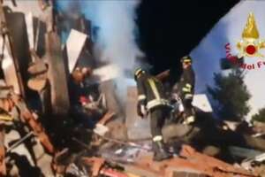 Ferrara, esplode una palazzina ad Argenta: un morto e un disperso