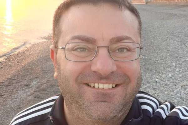 Palermo, albero crolla in autostrada e travolge e uccide uomo in auto