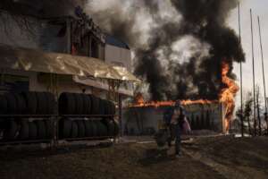 Guerra Ucraina, missile russo uccide bambino di 10 anni a Kharkiv: numerosi feriti. Distrutti 25 droni in una notte