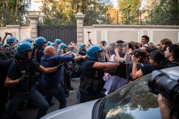 “Quanto è bello quando brucia Tel Aviv” Valditara dispone ispezione e denunce contro la ‘gioia’ degli studenti pro Hamas in Italia “Quanto è bello quando brucia Tel Aviv” Valditara dispone ispezione e denunce contro la ‘gioia’ degli studenti pro Hamas in Italia