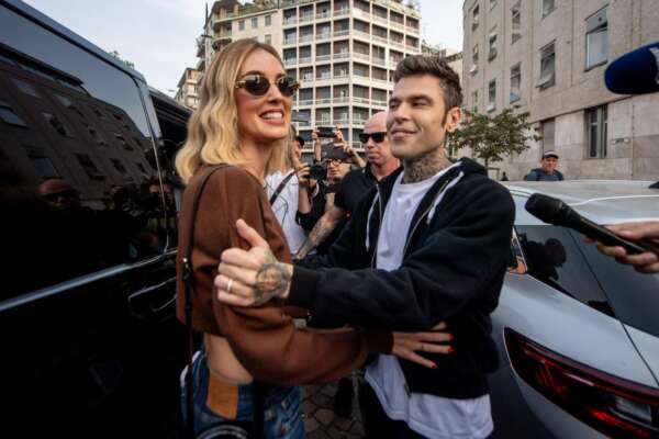 Fedez lascia l’ospedale: “Senza i donatori di sangue oggi non sarei qui. Ora devo riposarmi”