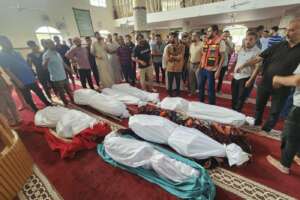 I morti. Fonti non ufficiali di Israele sussurrano che i morti sono oltre 1.500 e gli ostaggi più di 500