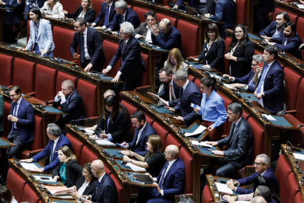 Salario minimo e contrattazione collettiva: prendere sul serio il Cnel per mettere alle corde la maggioranza