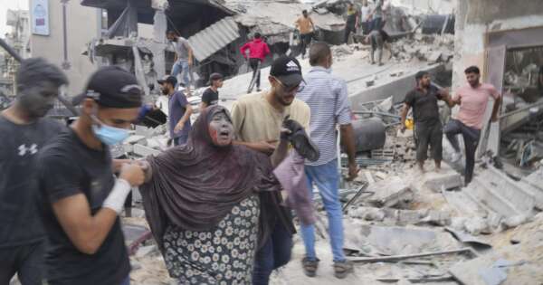 Kriget mot Gaza: ”Hamas kommer att släppa 50 utländska gisslan.” Det första intrånget…