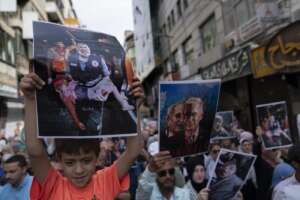 Guerra Gaza, l’Iran avverte “potrebbero aprirsi nuovi fronti” se Stati Uniti continuano appoggio a Israele. Hamas chiede intervento di Hezbollah Guerra Gaza, l’Iran avverte “potrebbero aprirsi nuovi fronti” se Stati Uniti continuano appoggio a Israele. Hamas chiede intervento di Hezbollah