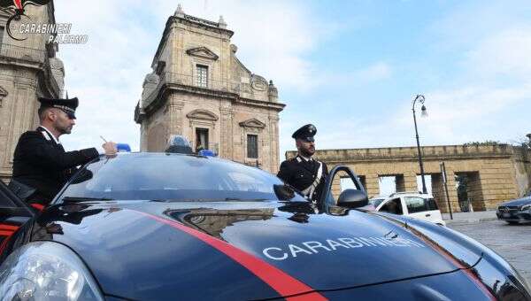 Palermo, furto con ‘cavallo di ritorno’: arrestati due minorenni per estorsione, denunciate le due intermediarie