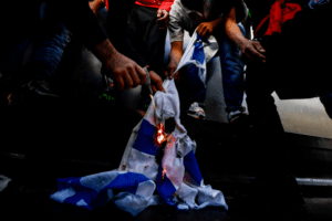 La pericolosa ombra lunga dell’antisemitismo in Europa: si diffonde a macchia d’olio nel Paesi d’occidente