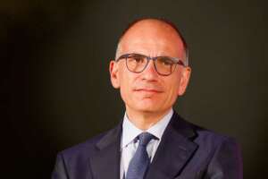 Accadde oggi 12 ottobre: dieci ufficiali sotto inchiesta per l’organizzazione di un golpe