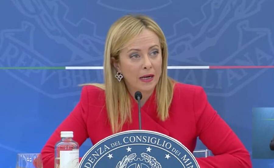 Popolarità e governo Meloni, un calo ma neanche tanto. E a sinistra si gareggia ancora